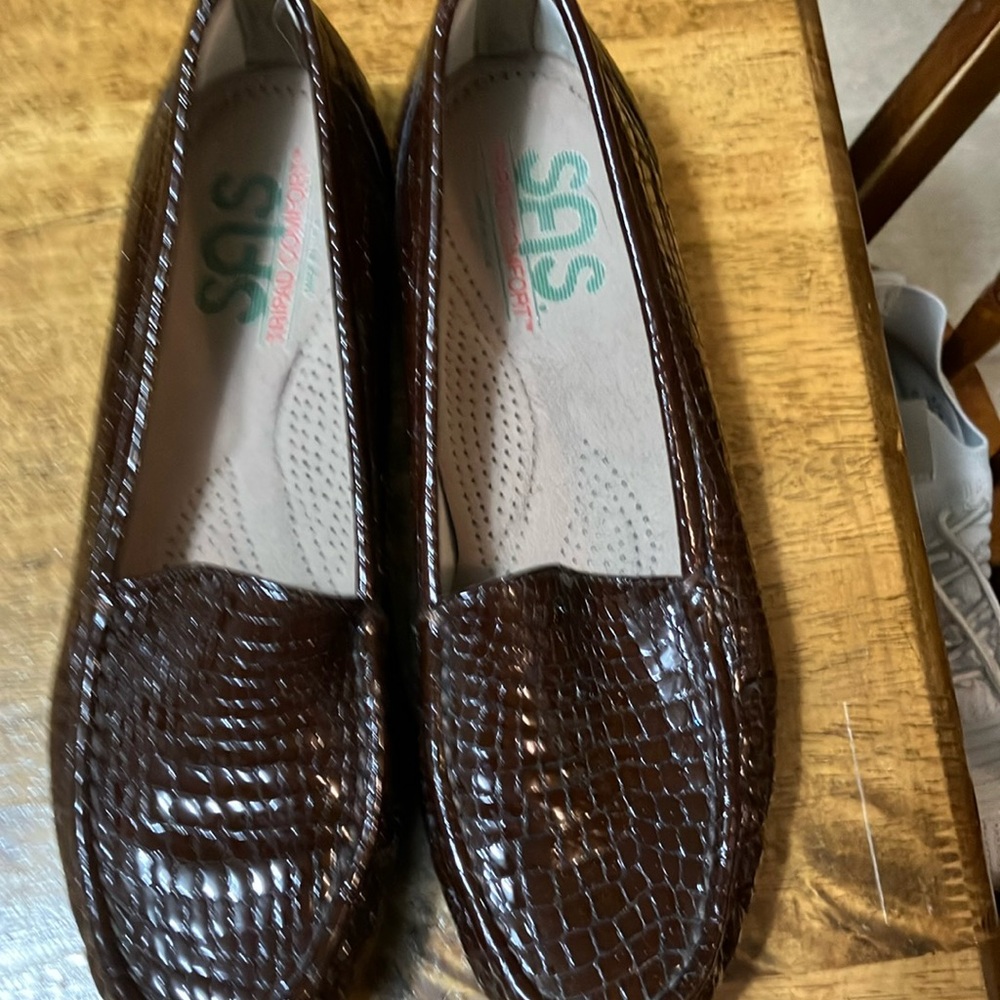 SAS Brown Croc-Embossed Loafers with Slip-On Design